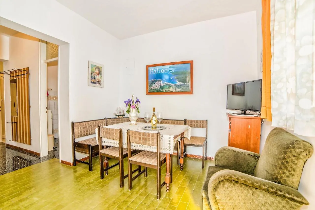 Apartments Poljak Rabac Guest house