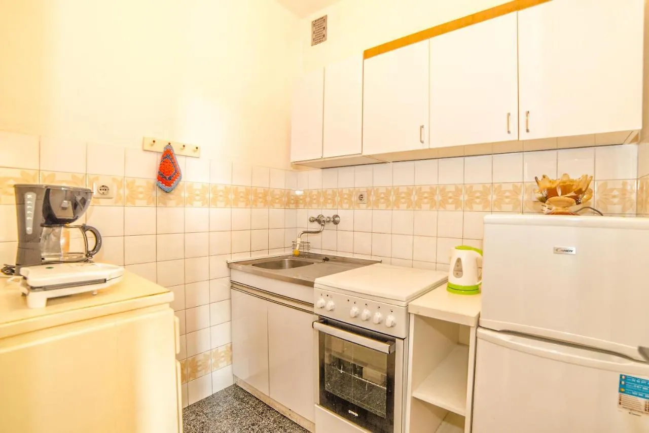 Guest house Apartments Poljak Rabac