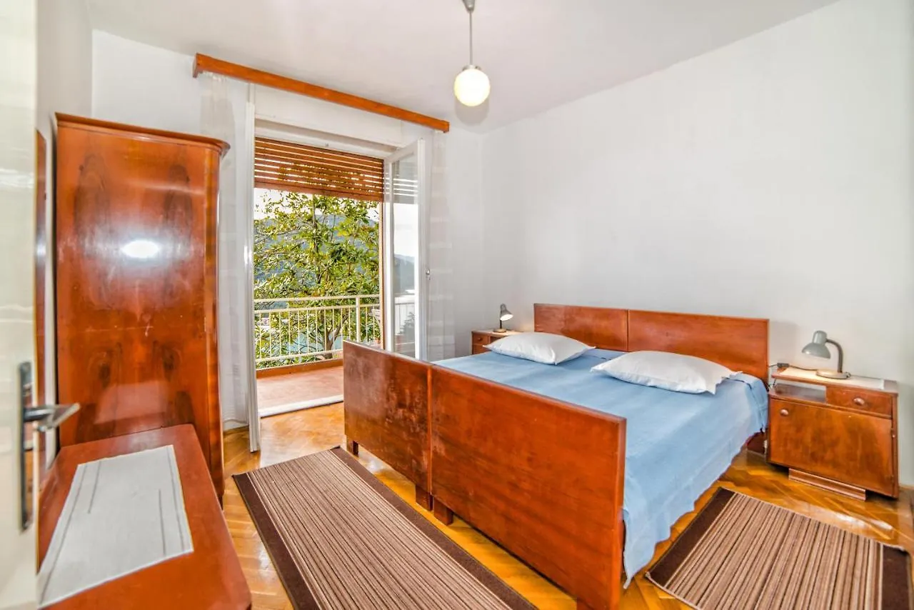 Guest house Apartments Poljak Rabac