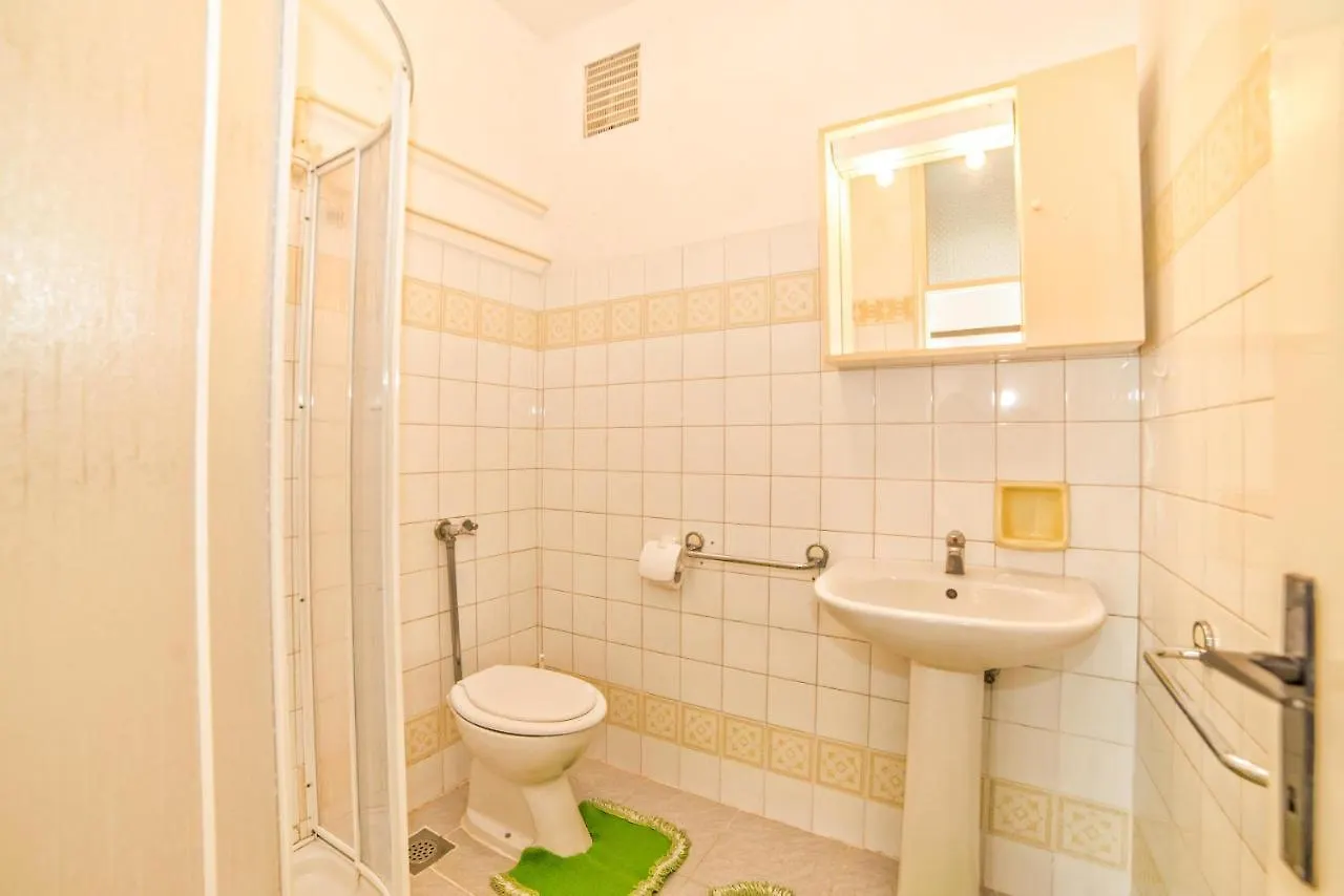 Apartments Poljak Rabac Guest house