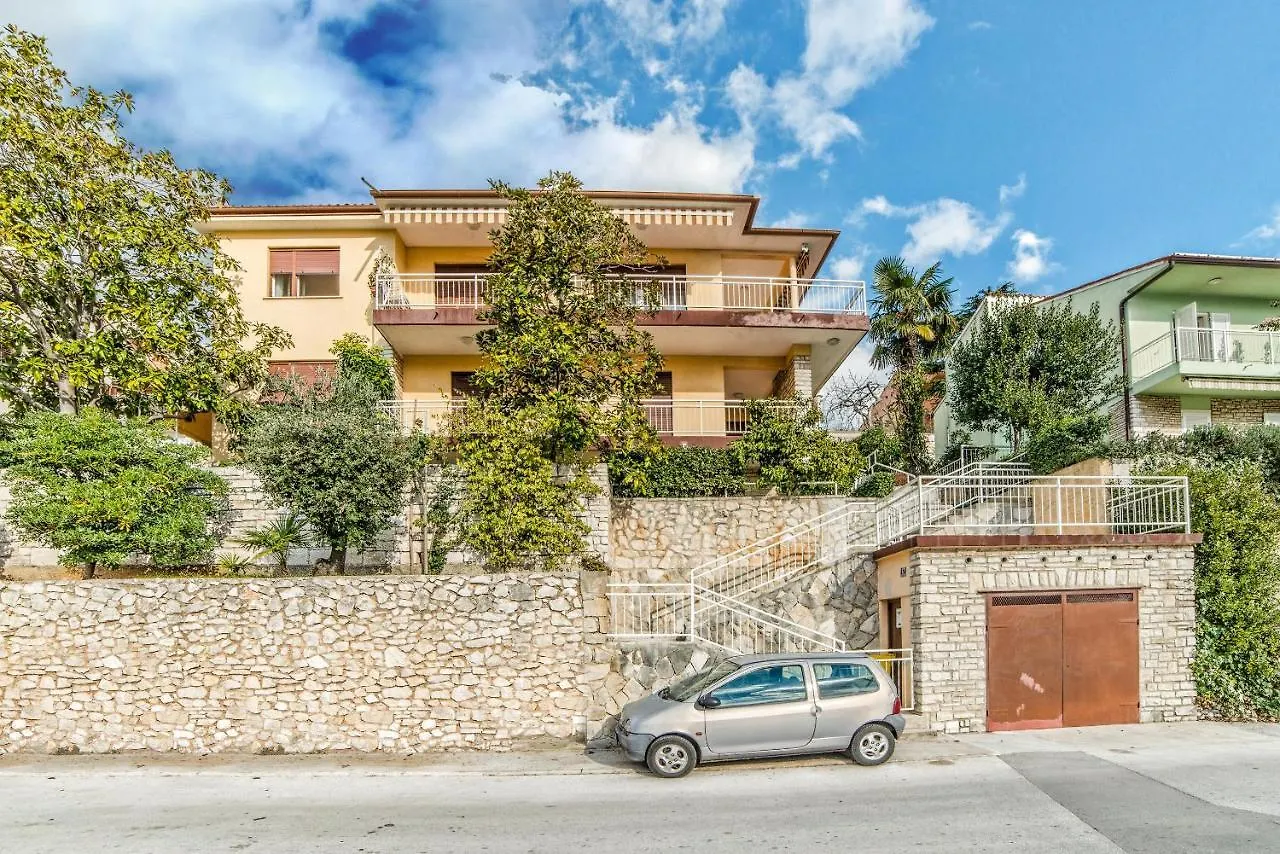 Apartments Poljak Rabac Guest house