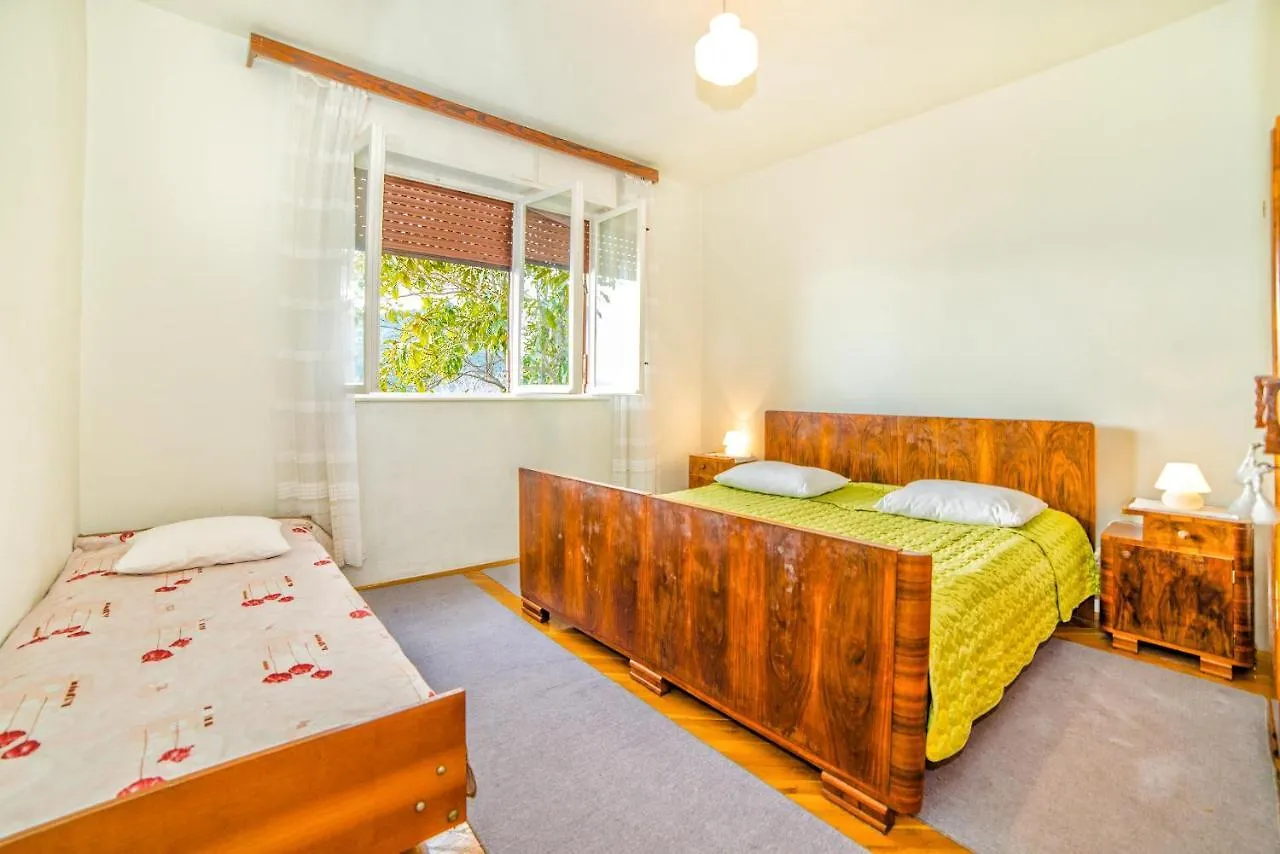 Apartments Poljak Rabac Guest house